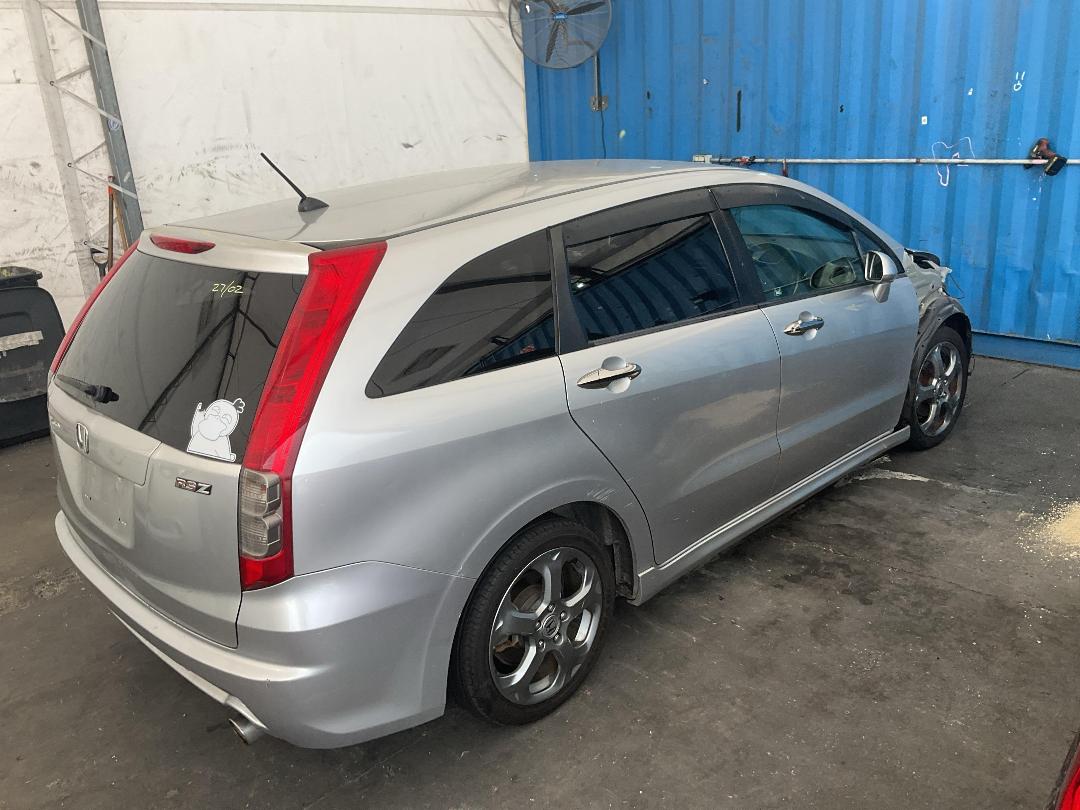 Photo '15' of Honda Stream RSZ