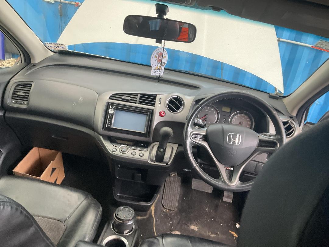 Photo '25' of Honda Stream RSZ