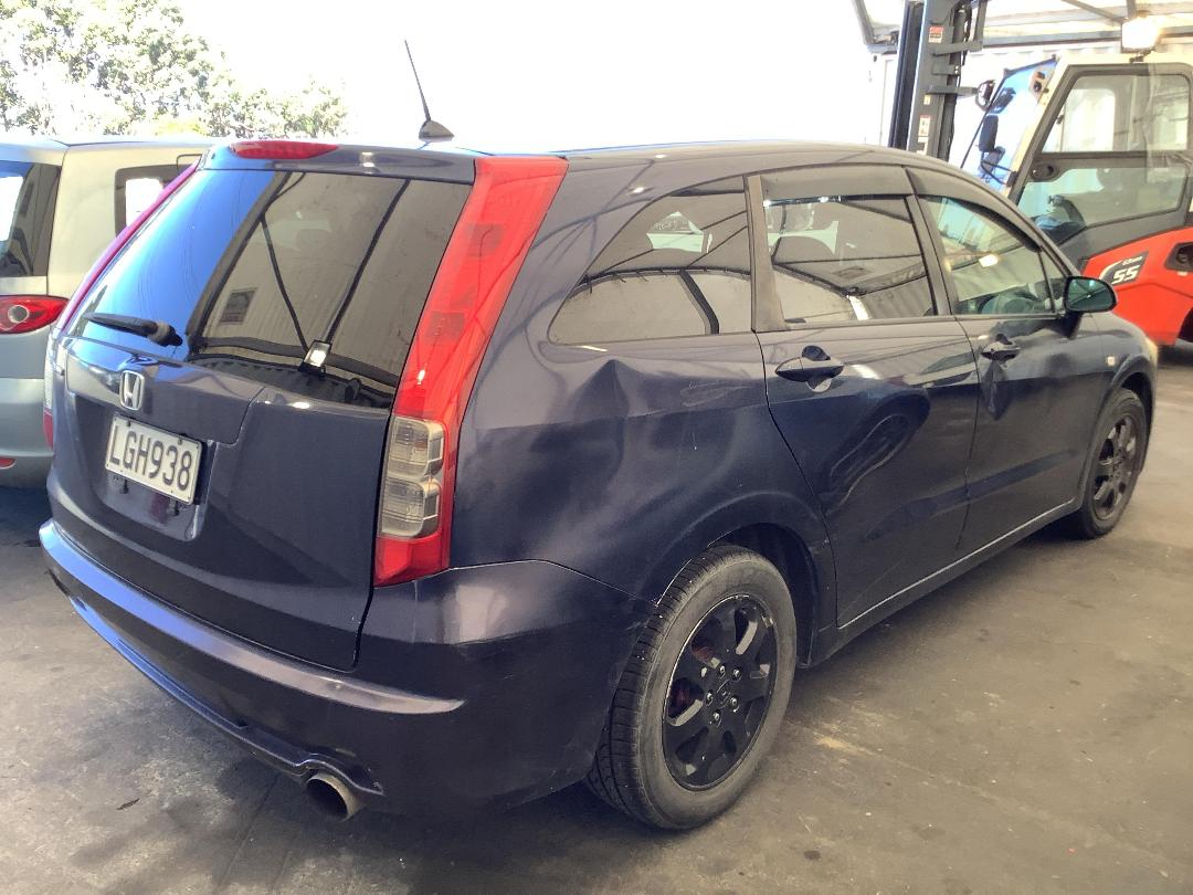 Photo '6' of Honda Stream Photo '6' of Honda Stream