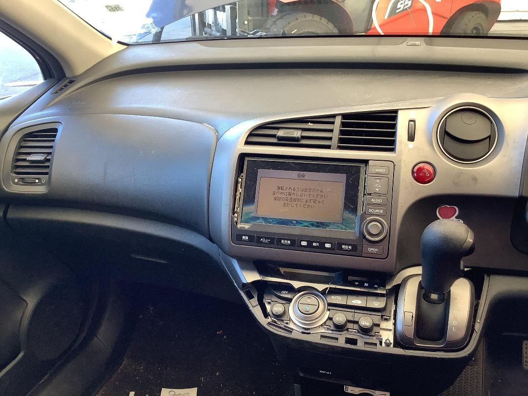 Photo '19' of Honda Stream Photo '19' of Honda Stream