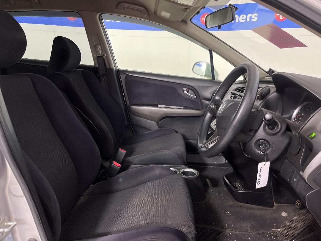 Photo '16' of Honda Stream Photo '16' of Honda Stream