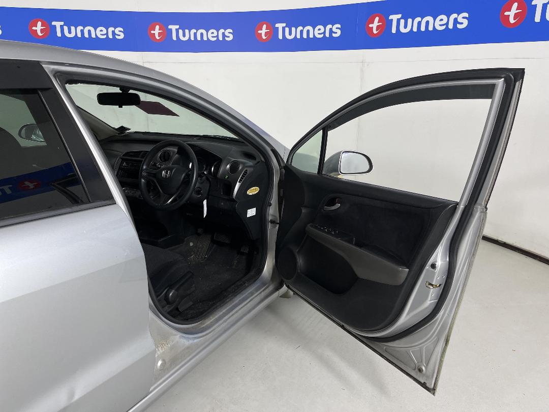 Photo '15' of Honda Stream Photo '15' of Honda Stream