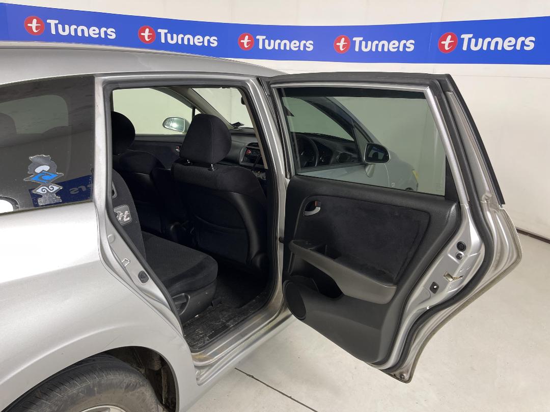 Photo '19' of Honda Stream Photo '19' of Honda Stream