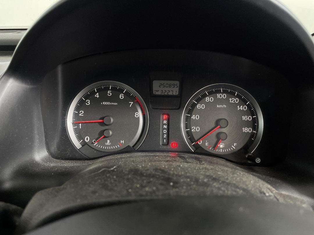 Photo '21' of Honda Stream Photo '21' of Honda Stream