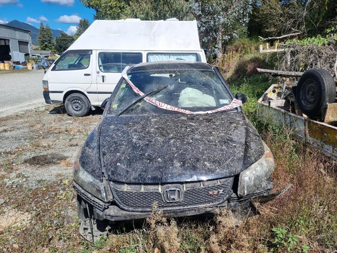 Photo '2' of Honda Stream RSZ Photo '2' of Honda Stream RSZ