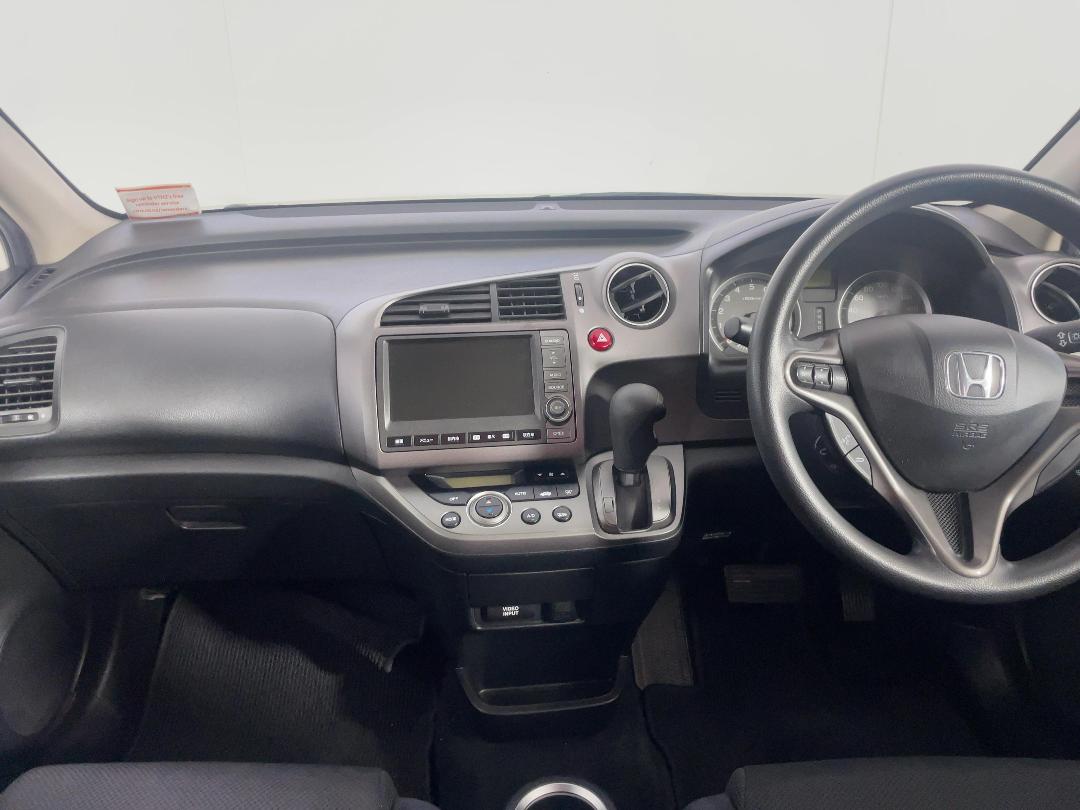 Photo '17' of Honda Stream