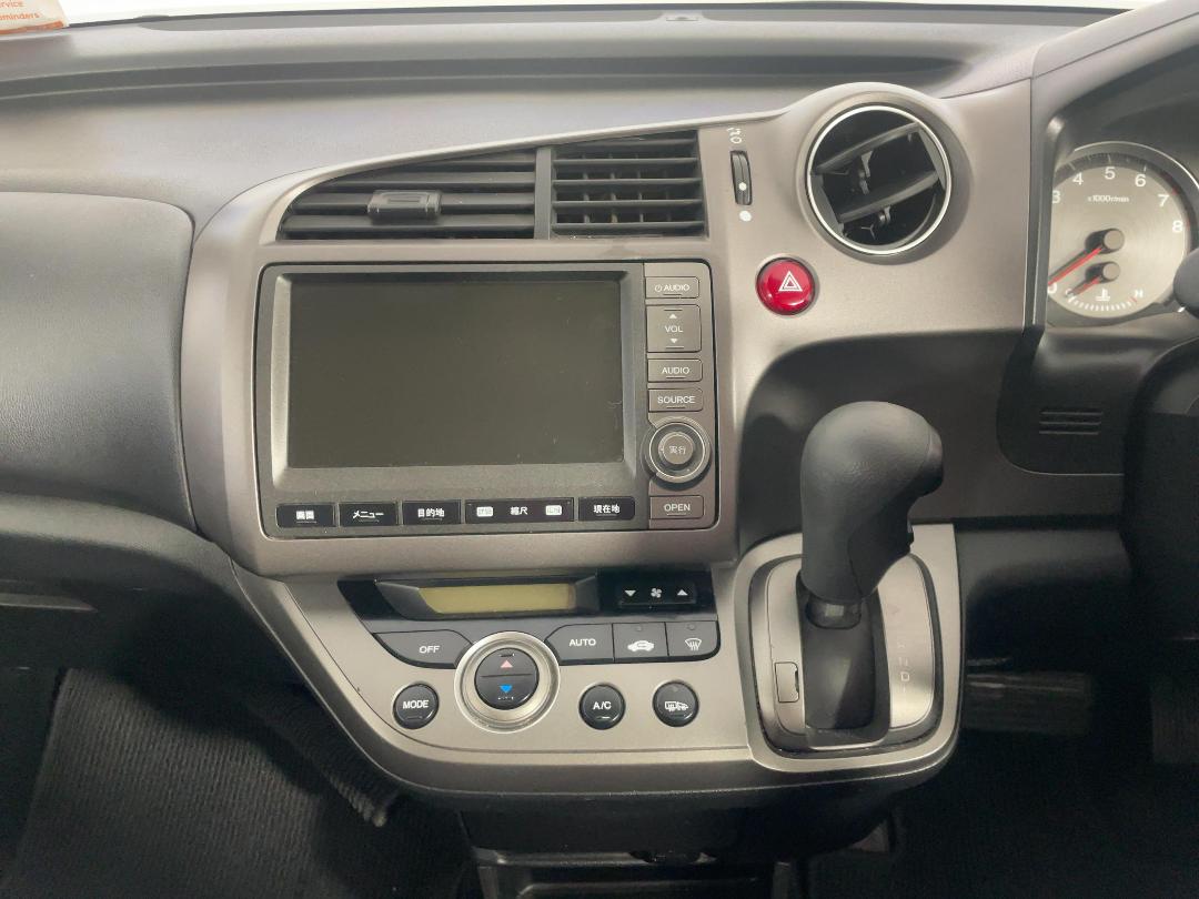 Photo '18' of Honda Stream