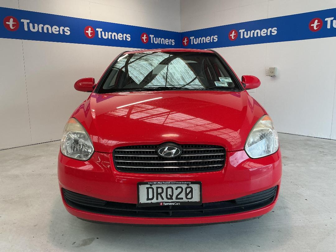 Photo '2' of Hyundai Accent Photo '2' of Hyundai Accent