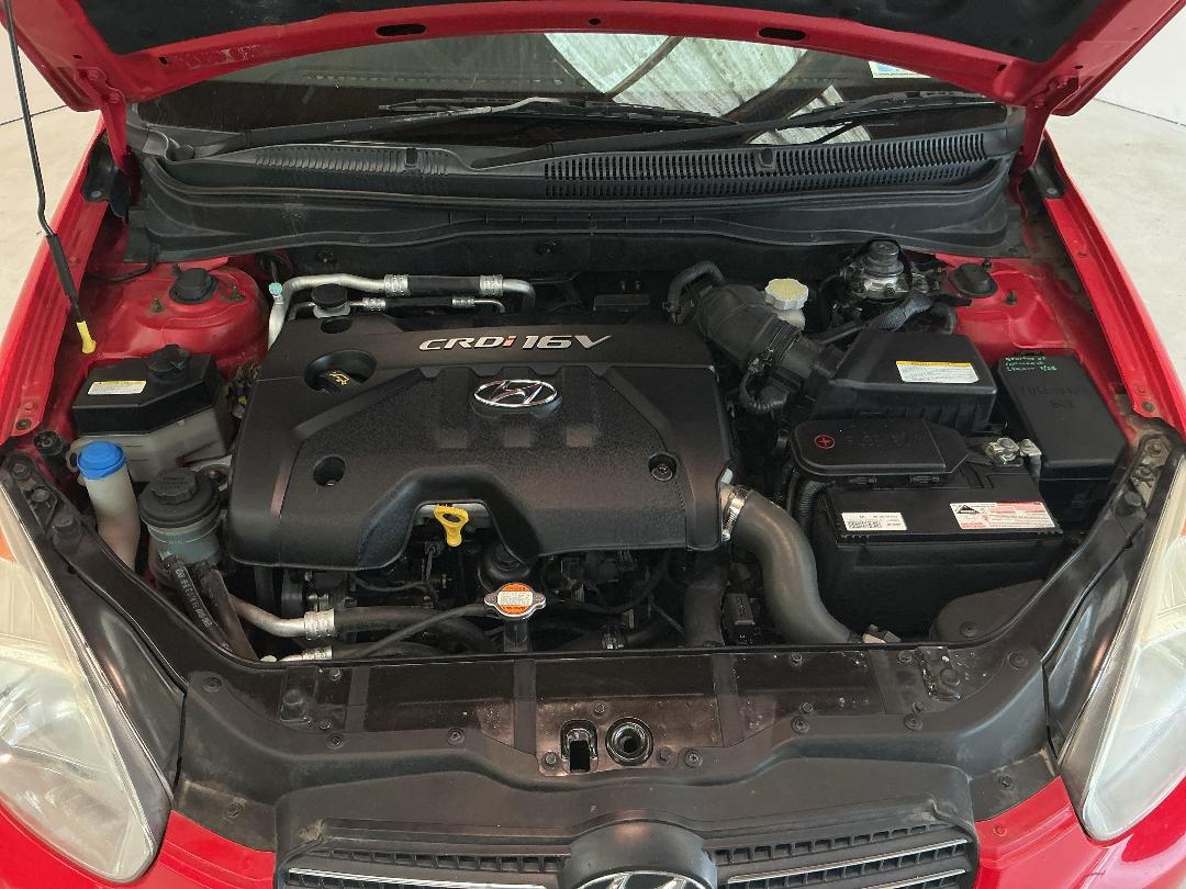 Photo '13' of Hyundai Accent Photo '13' of Hyundai Accent