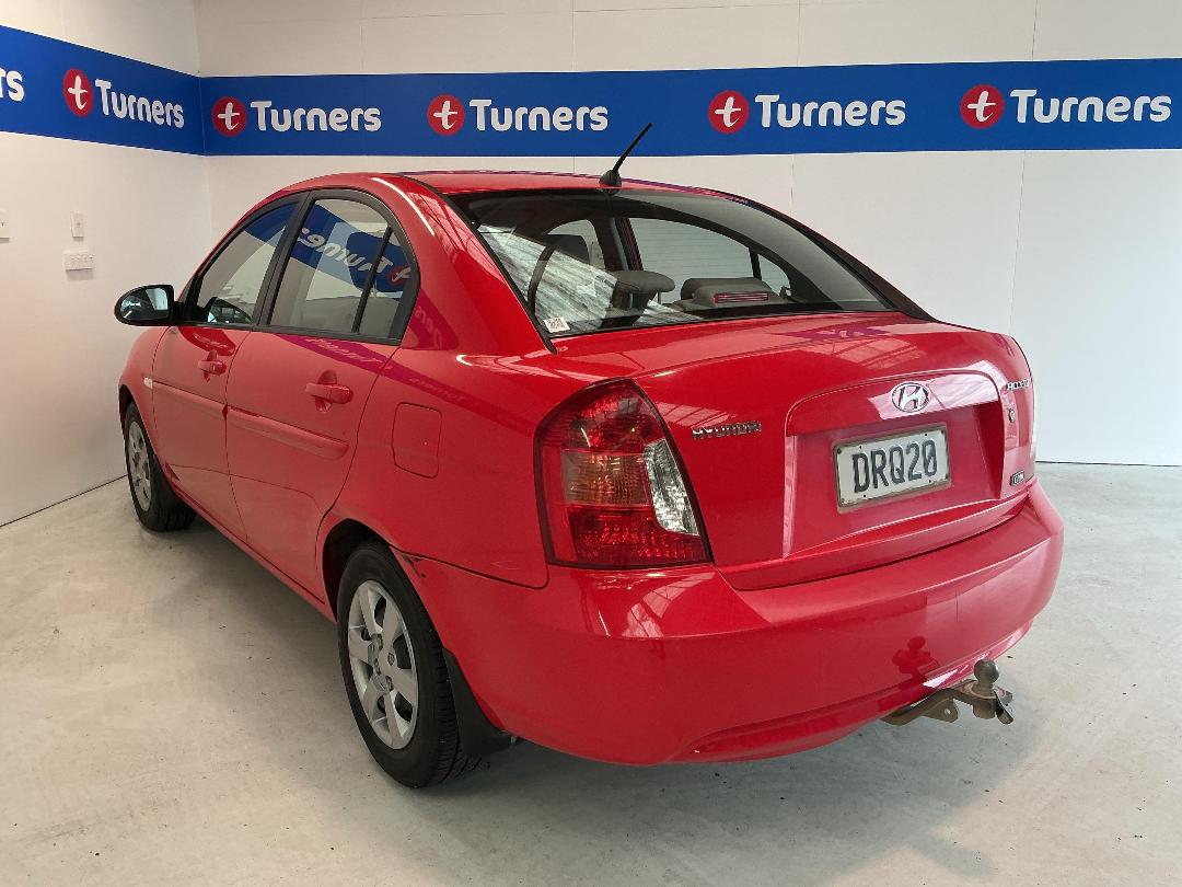 Photo '5' of Hyundai Accent Photo '5' of Hyundai Accent