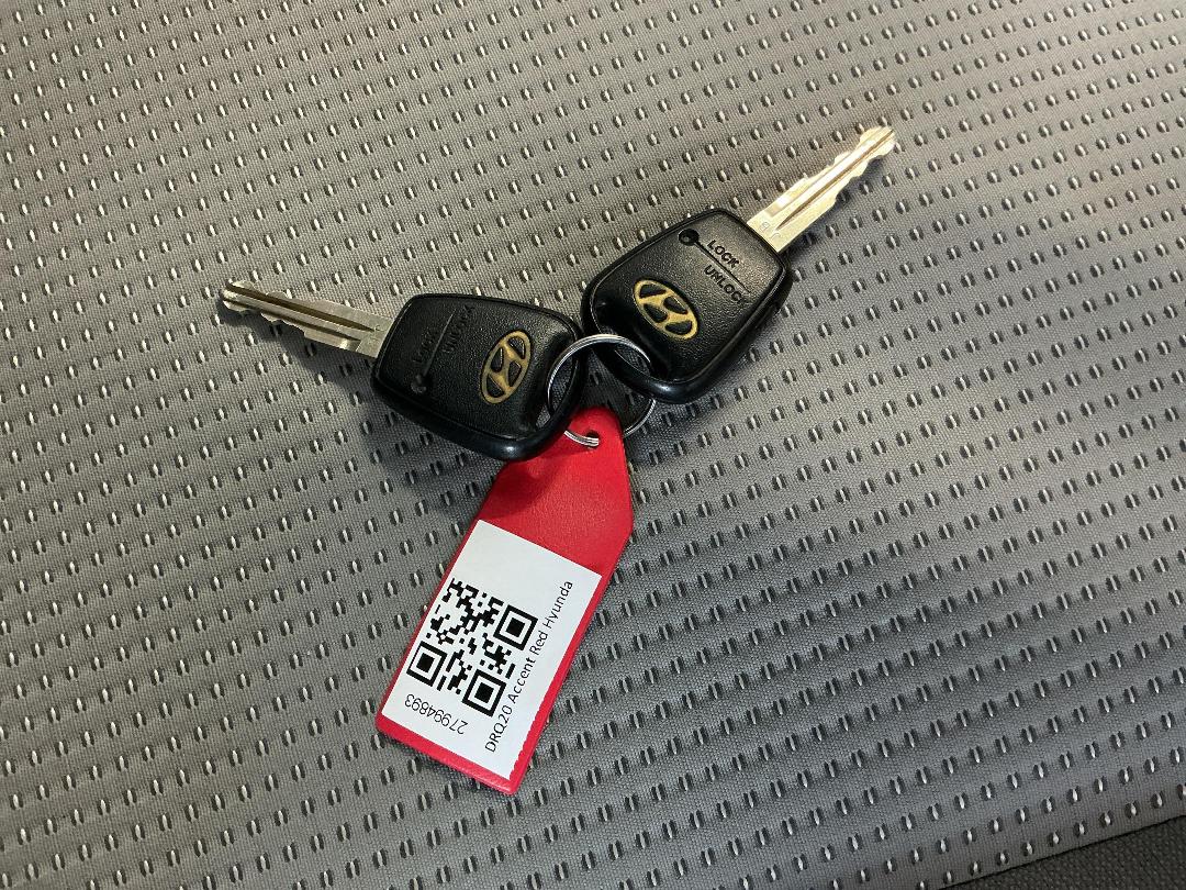 Photo '22' of Hyundai Accent Photo '22' of Hyundai Accent