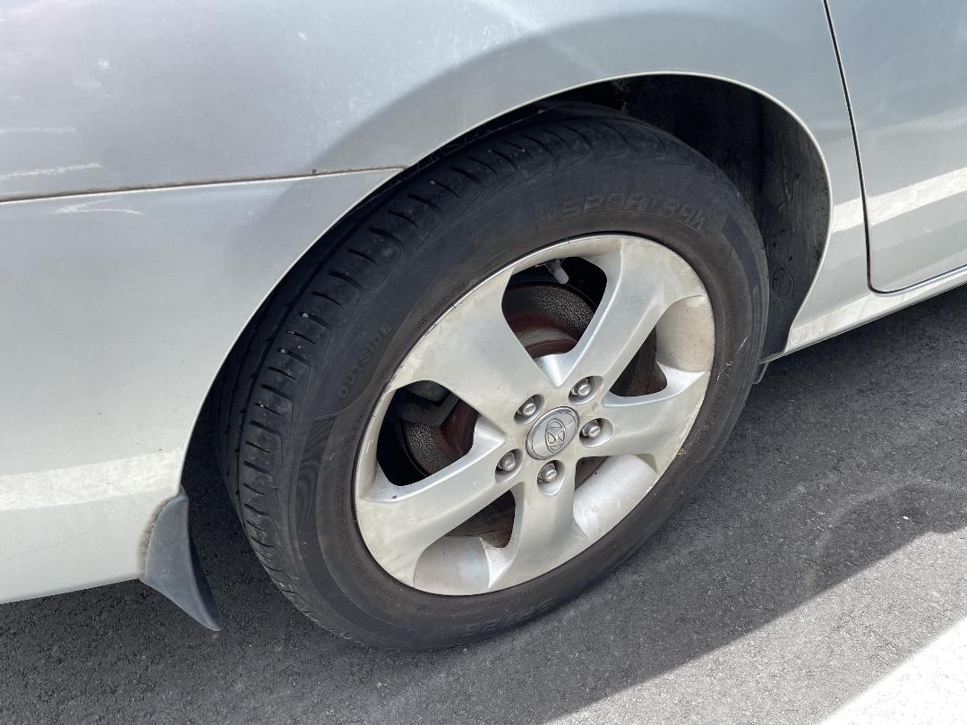 Photo '10' of Hyundai Elantra Photo '10' of Hyundai Elantra