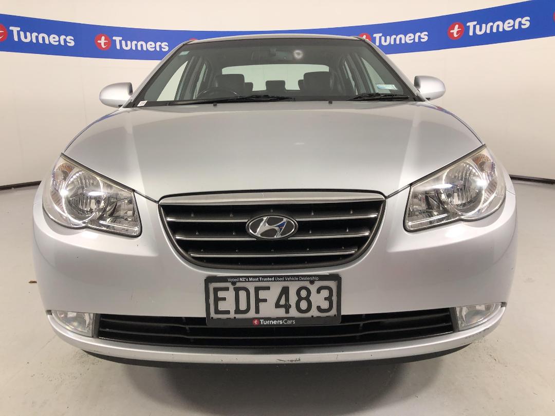 Photo '2' of Hyundai Elantra Photo '2' of Hyundai Elantra