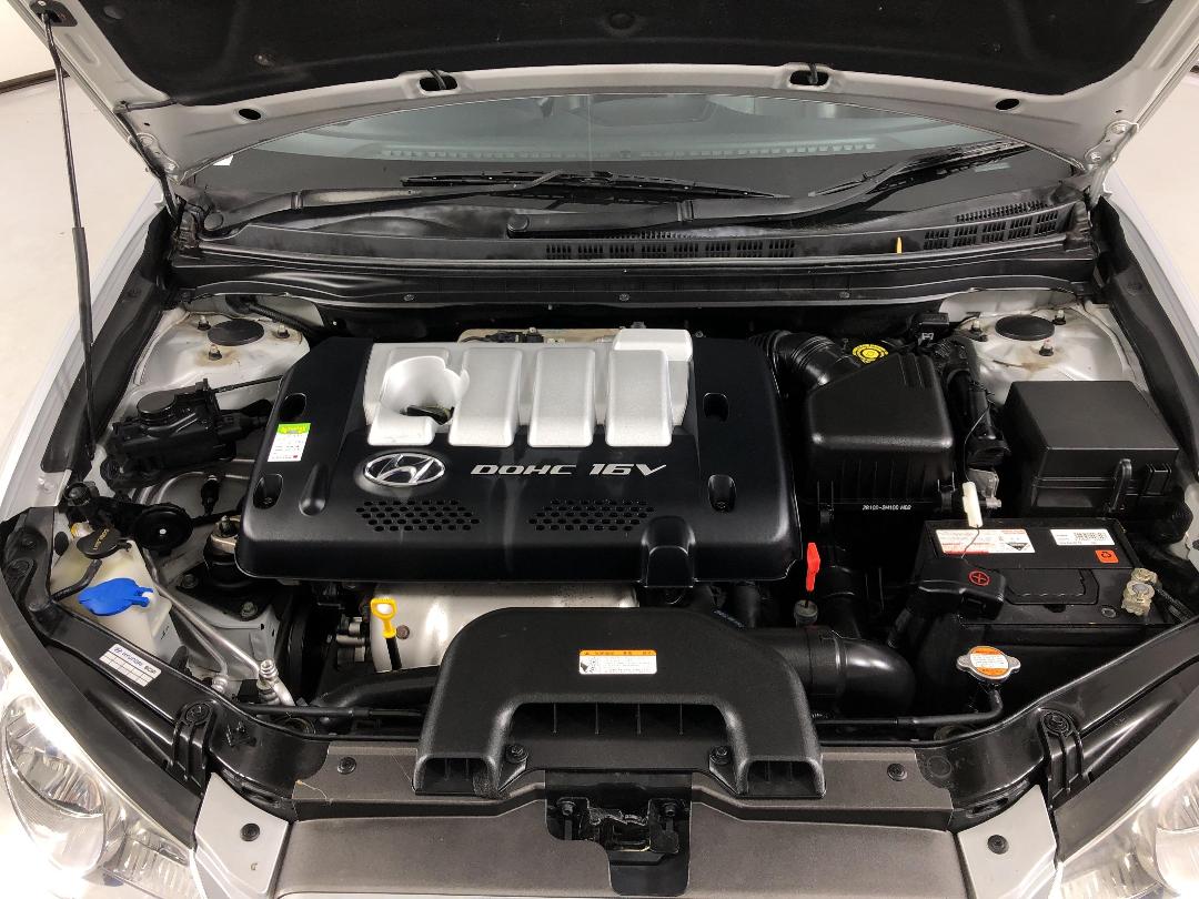 Photo '13' of Hyundai Elantra Photo '13' of Hyundai Elantra