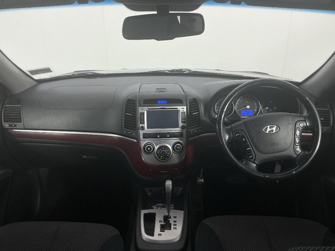 Photo '17' of Hyundai Santa FE