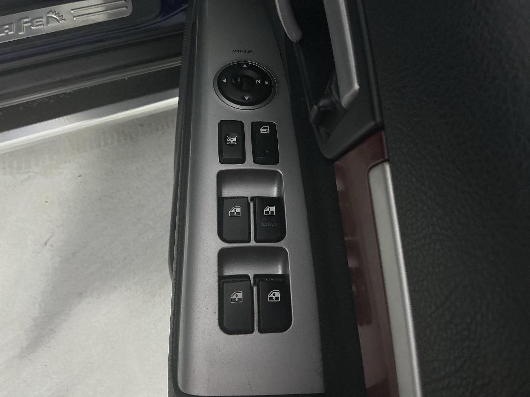 Photo '23' of Hyundai Santa FE