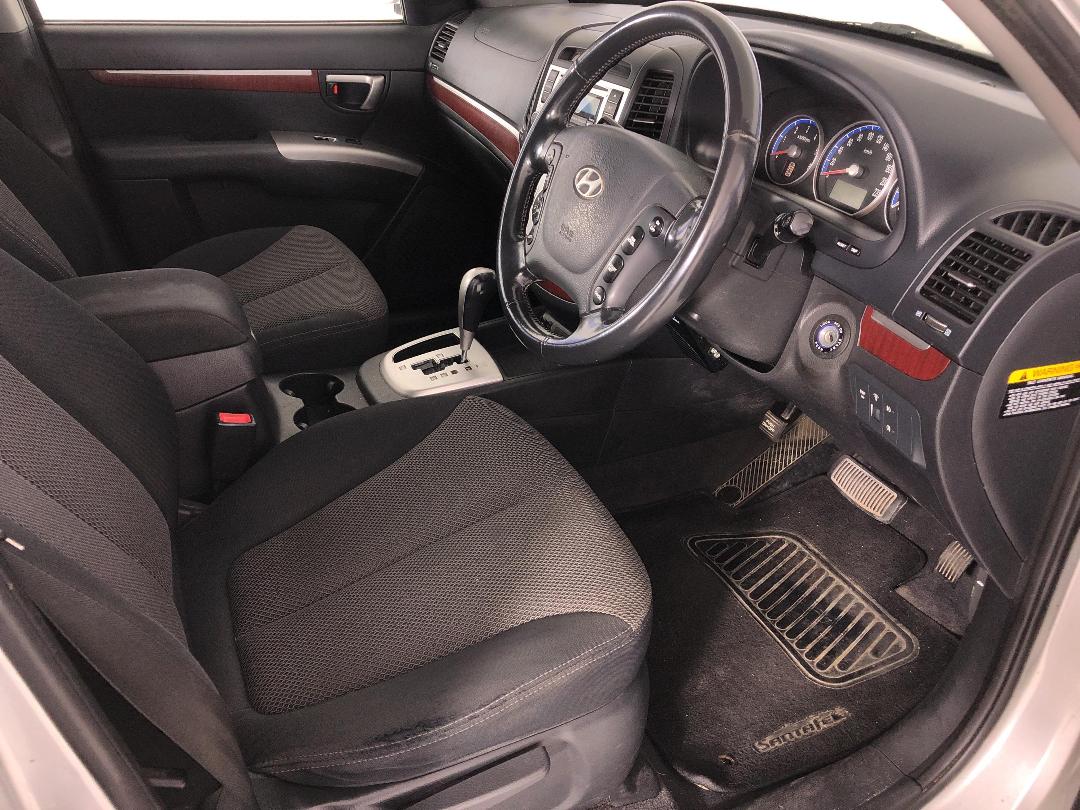 Photo '16' of Hyundai Santa FE