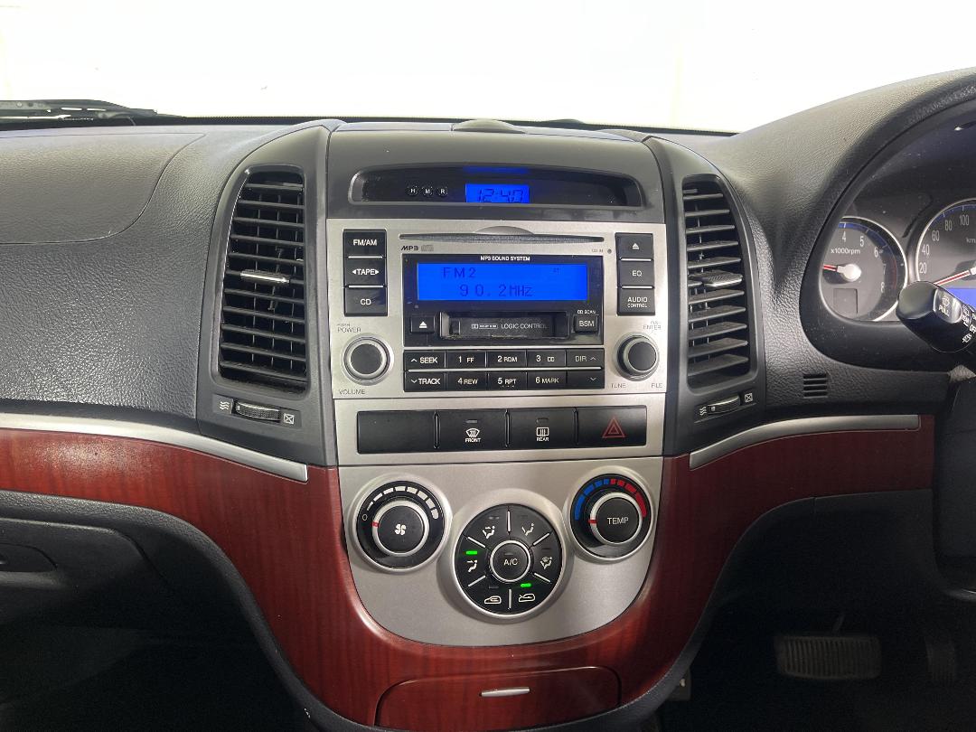 Photo '13' of Hyundai Santa FE V6 SUV Photo '13' of Hyundai Santa FE V6 SUV