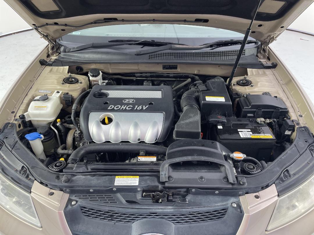 Photo '13' of Hyundai Sonata Photo '13' of Hyundai Sonata