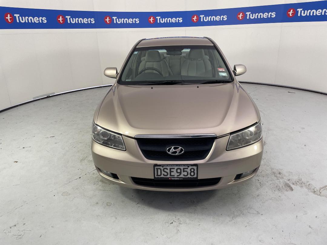 Photo '2' of Hyundai Sonata Photo '2' of Hyundai Sonata