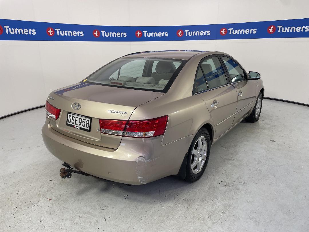 Photo '7' of Hyundai Sonata Photo '7' of Hyundai Sonata