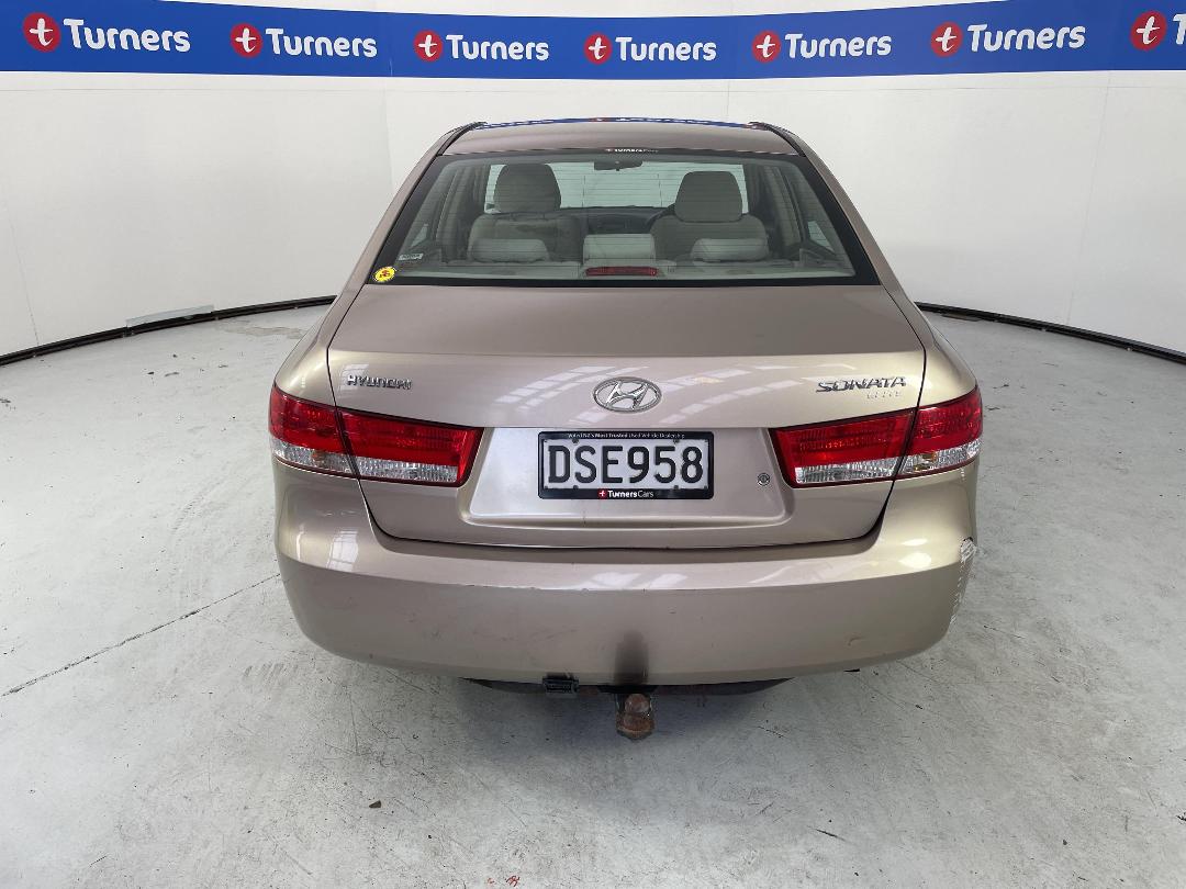 Photo '6' of Hyundai Sonata Photo '6' of Hyundai Sonata