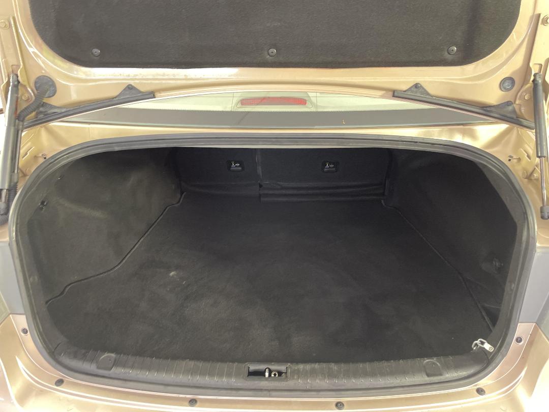 Photo '14' of Hyundai Sonata Photo '14' of Hyundai Sonata