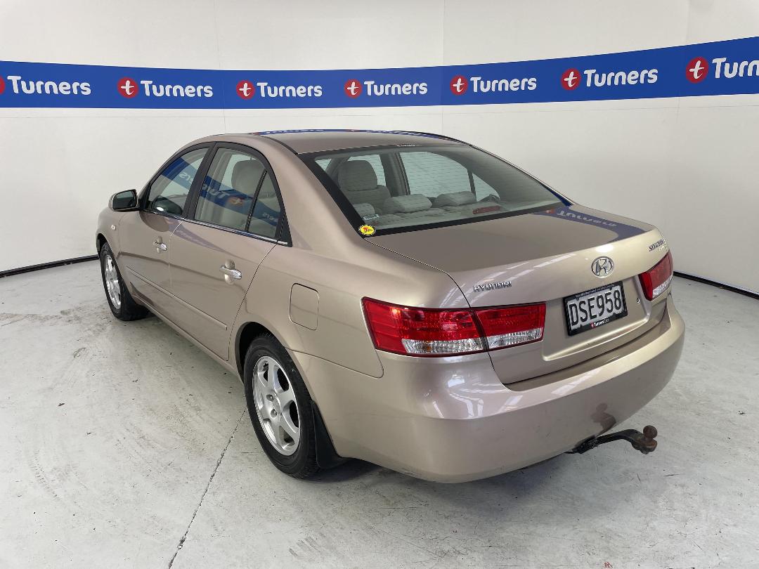 Photo '5' of Hyundai Sonata Photo '5' of Hyundai Sonata