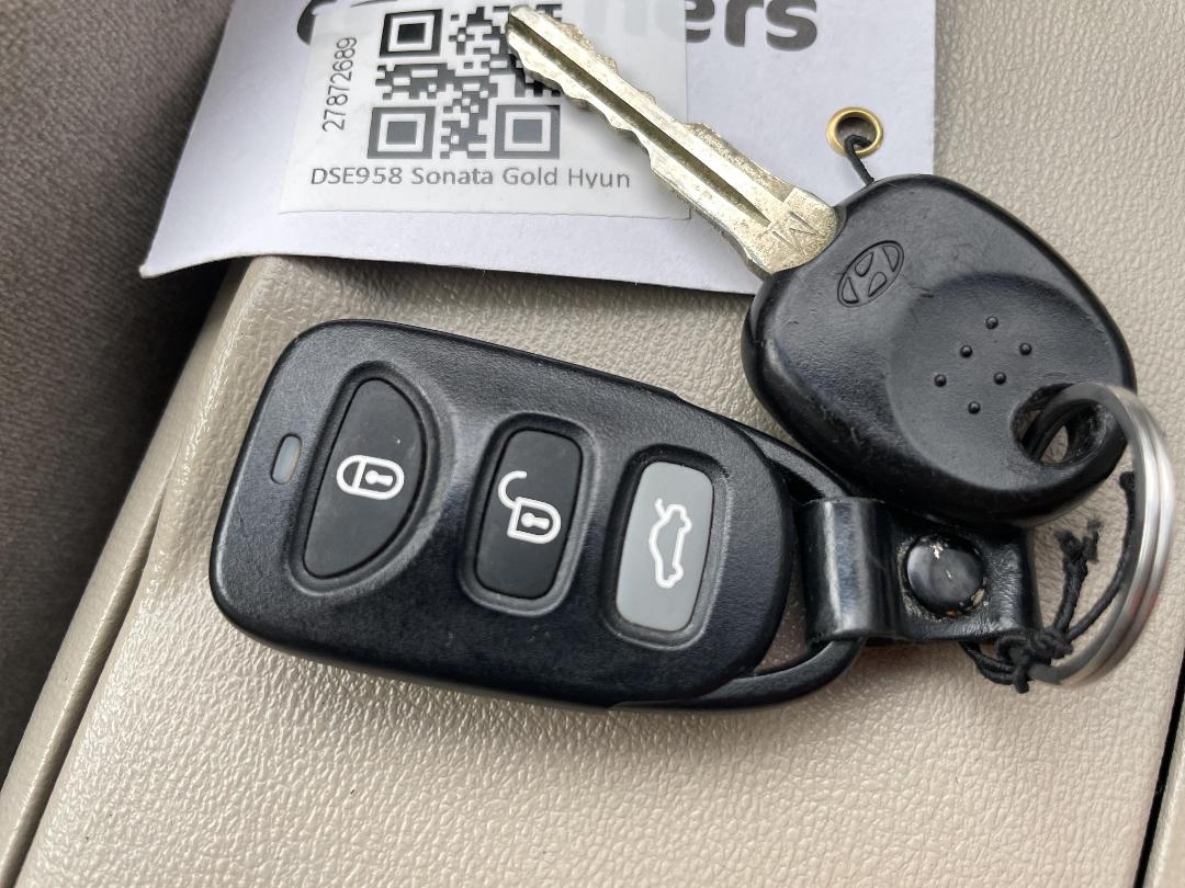 Photo '22' of Hyundai Sonata Photo '22' of Hyundai Sonata