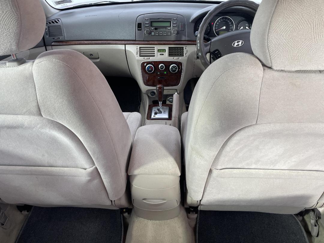 Photo '18' of Hyundai Sonata Photo '18' of Hyundai Sonata