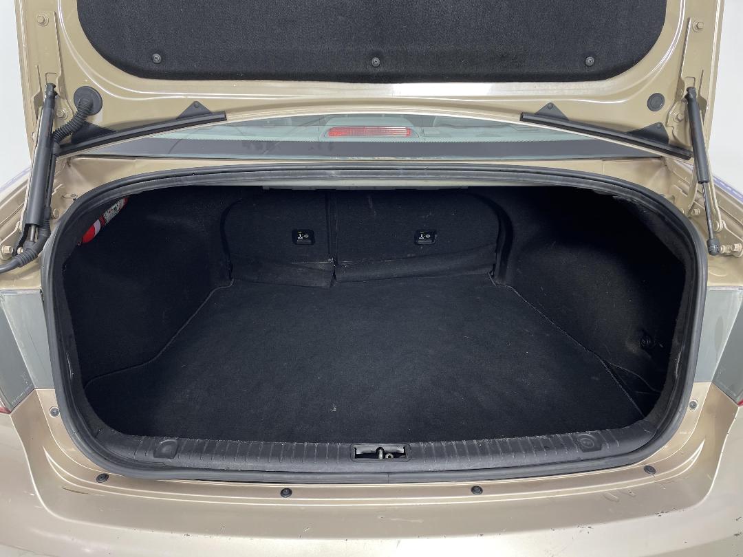 Photo '14' of Hyundai Sonata