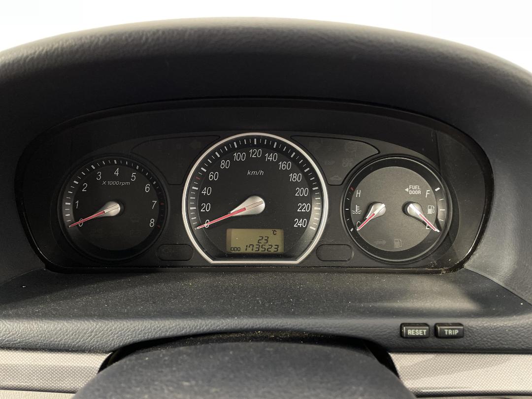 Photo '21' of Hyundai Sonata