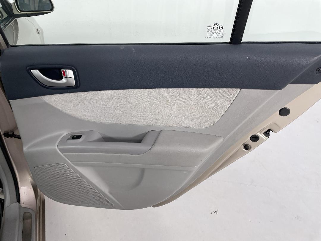 Photo '19' of Hyundai Sonata