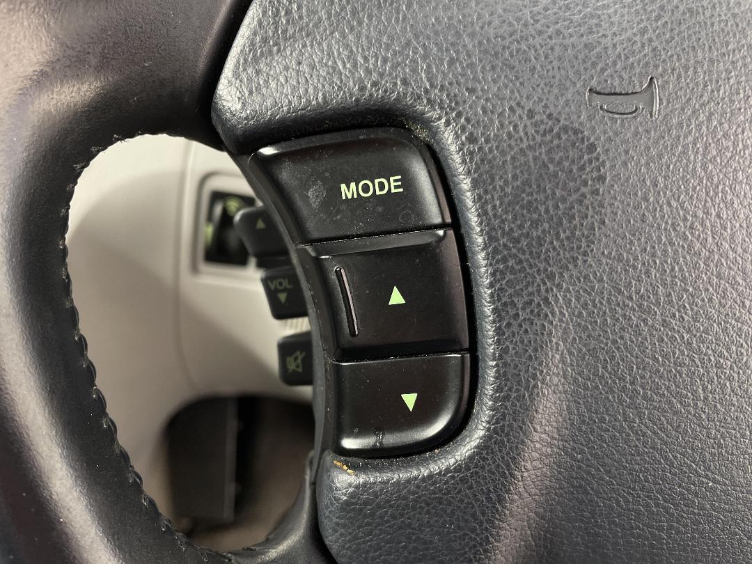 Photo '24' of Hyundai Sonata