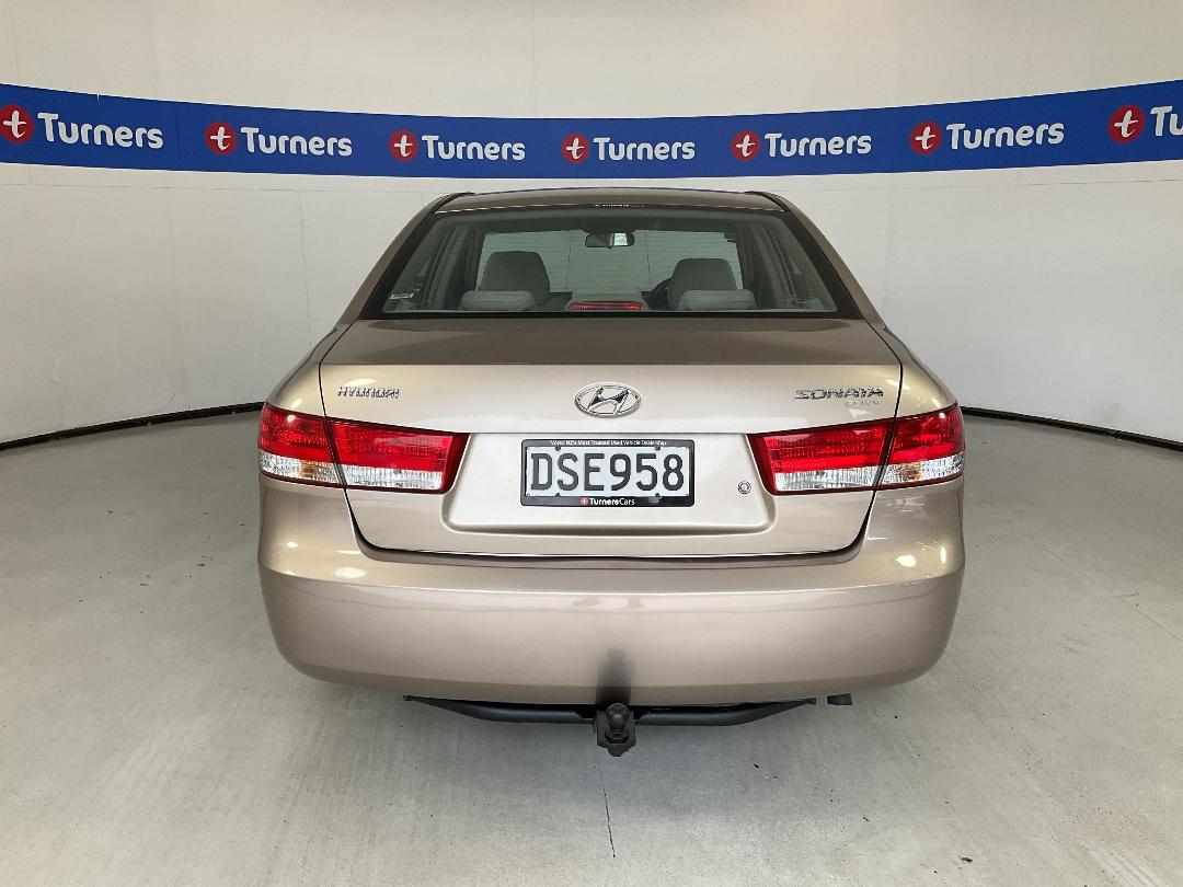 Photo '6' of Hyundai Sonata