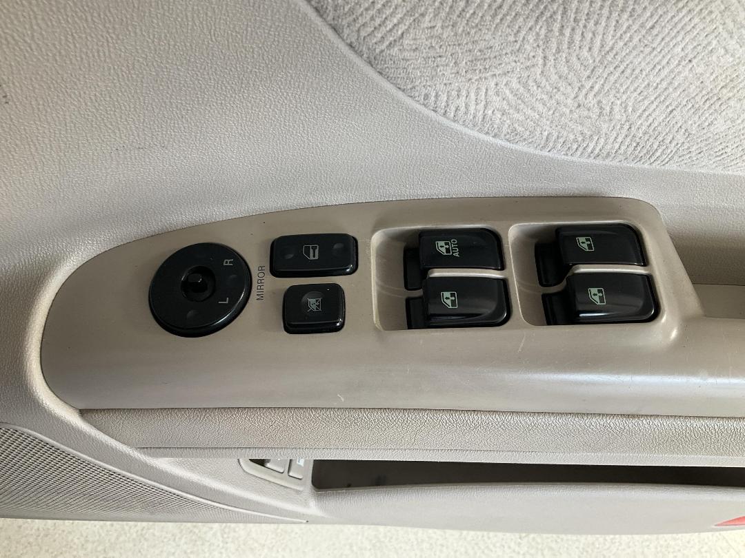 Photo '29' of Hyundai Sonata