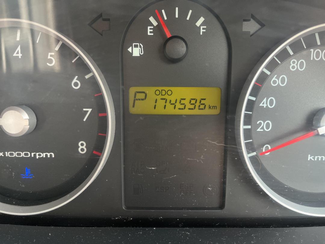 Photo '8' of Hyundai TB Photo '8' of Hyundai TB