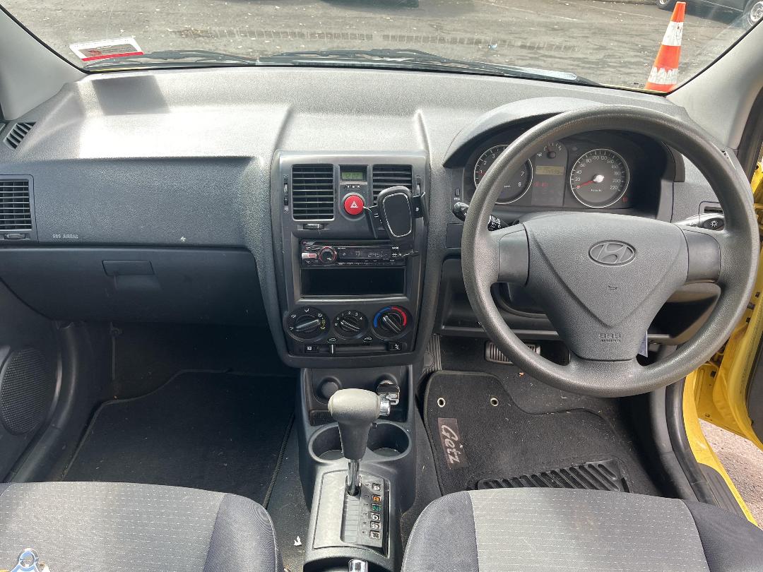 Photo '15' of Hyundai TB Photo '15' of Hyundai TB