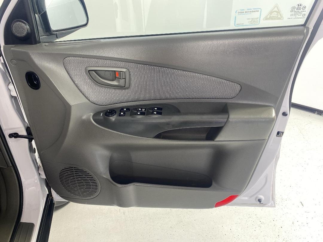 Photo '15' of Hyundai Tucson Photo '15' of Hyundai Tucson