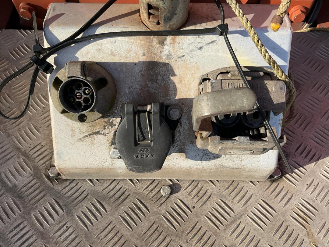 Photo '25' of International 7600 Tractor Unit