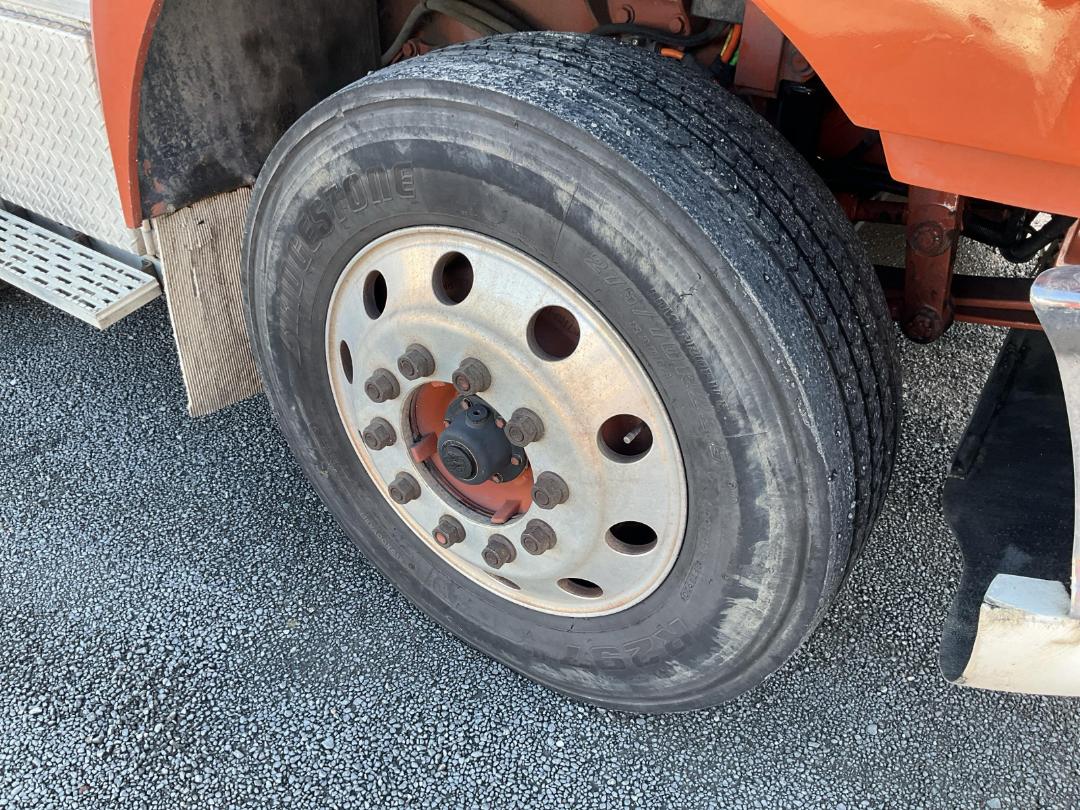 Photo '33' of International 7600 Tractor Unit