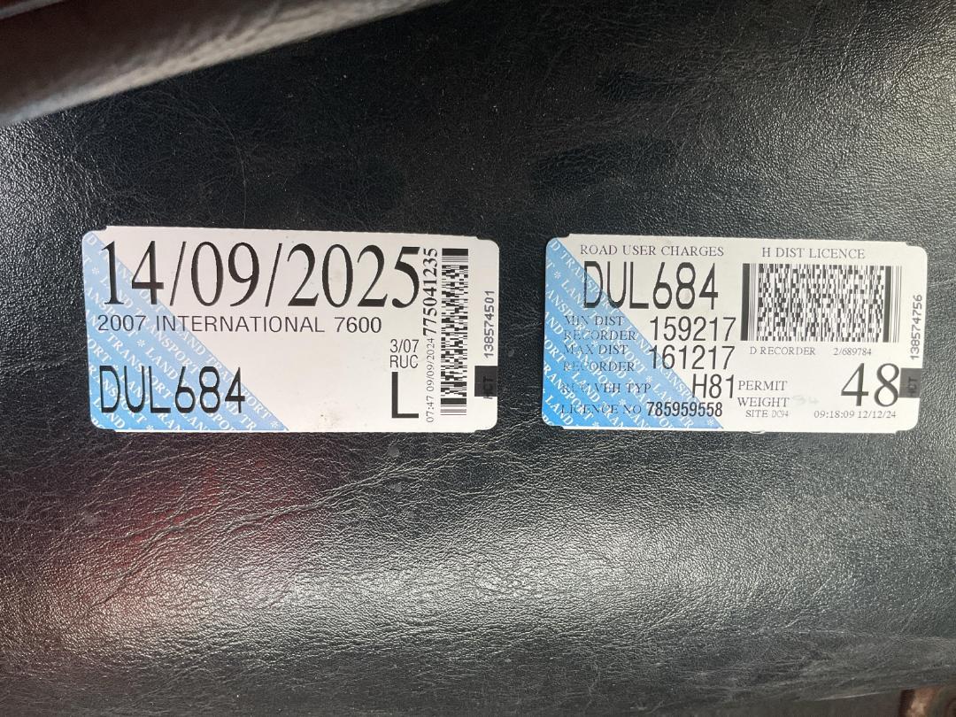 Photo '37' of International 7600 Tractor Unit