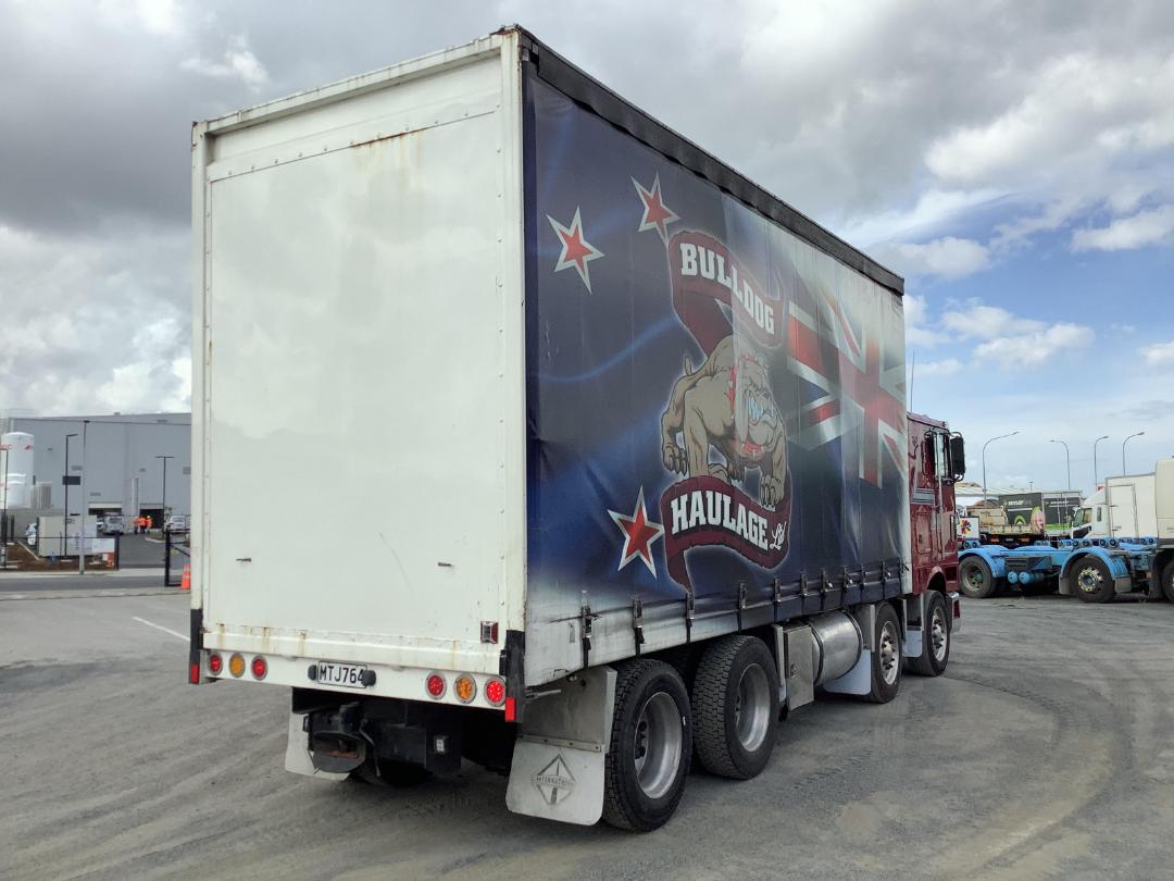Photo '5' of International 9800 Curtainsider Photo '5' of International 9800 Curtainsider