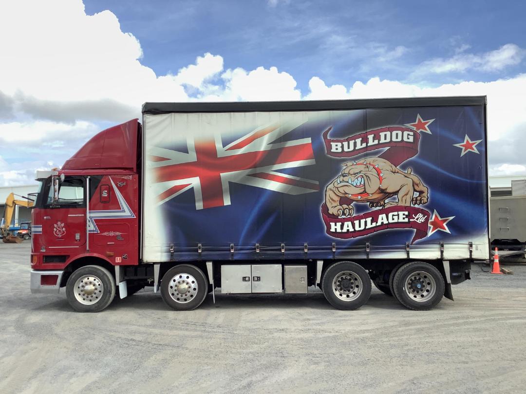 Photo '6' of International 9800 Curtainsider Photo '6' of International 9800 Curtainsider