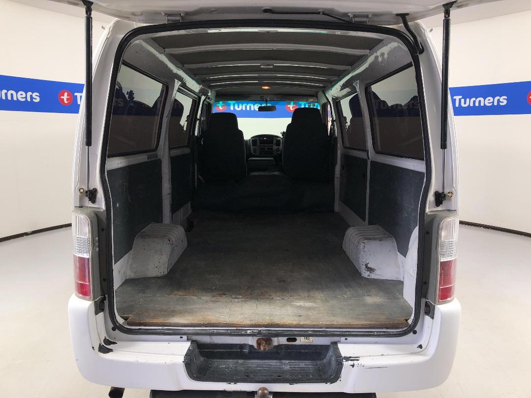 Photo '14' of Isuzu Como