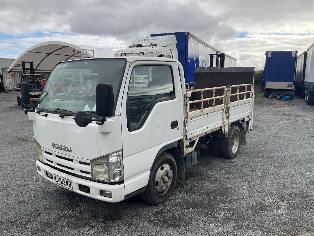 Photo '10' of Isuzu ELF ELF 3T Flat Deck Photo '10' of Isuzu ELF ELF 3T Flat Deck