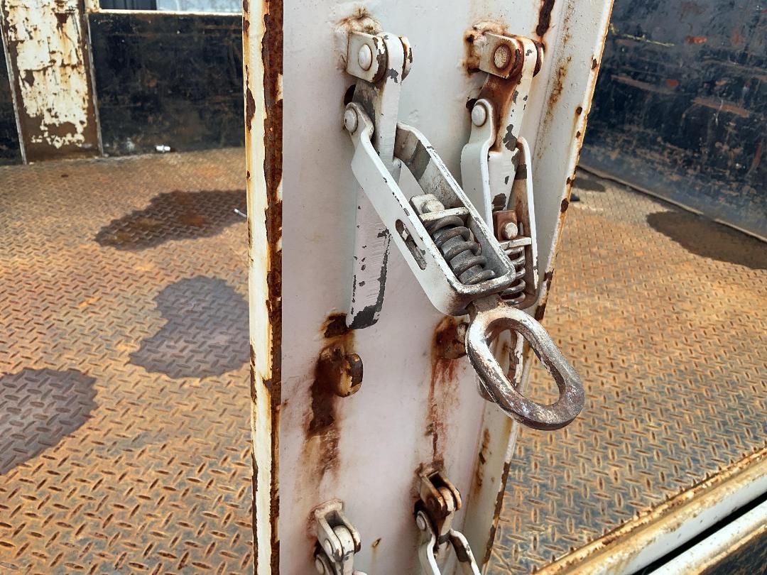 Photo '26' of Isuzu ELF ELF 3T Flat Deck Photo '26' of Isuzu ELF ELF 3T Flat Deck