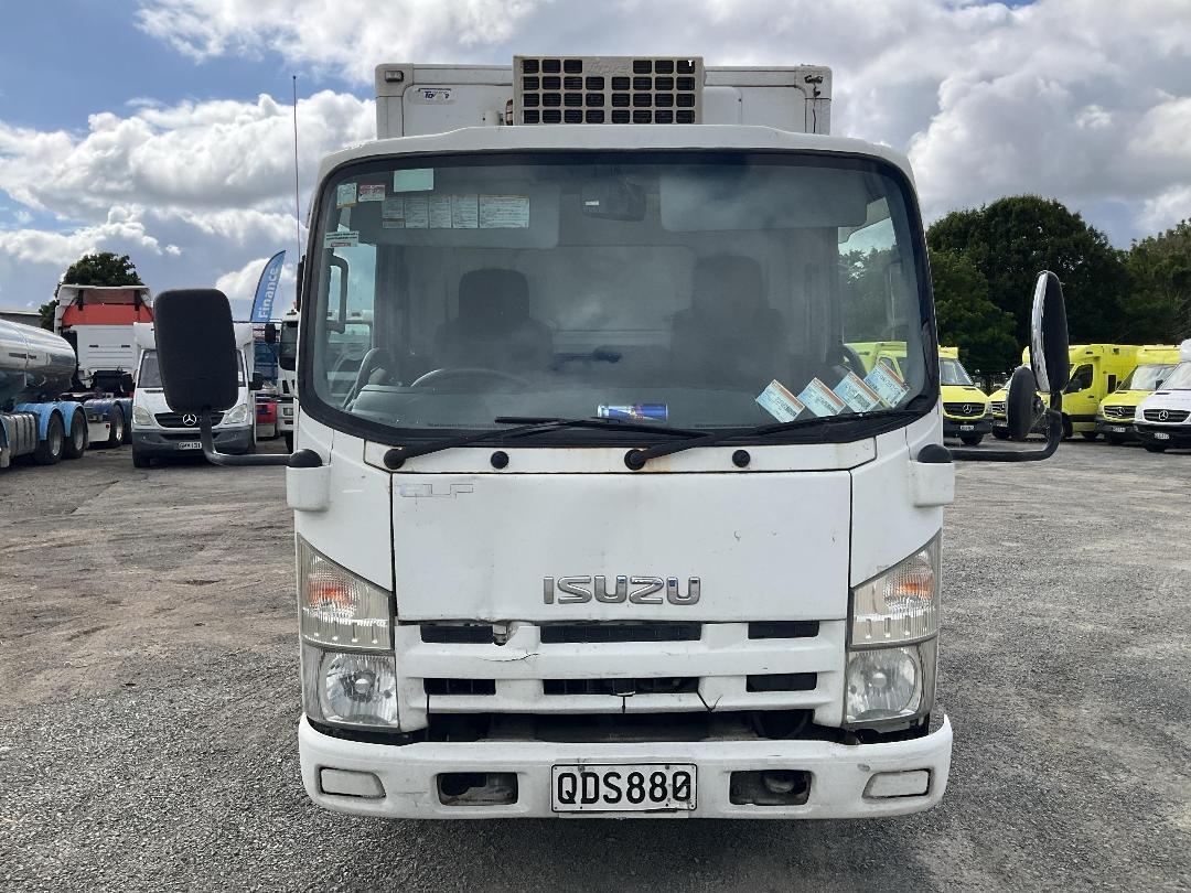Photo '13' of Isuzu ELF 2 AXLE BOX BODY Box Body