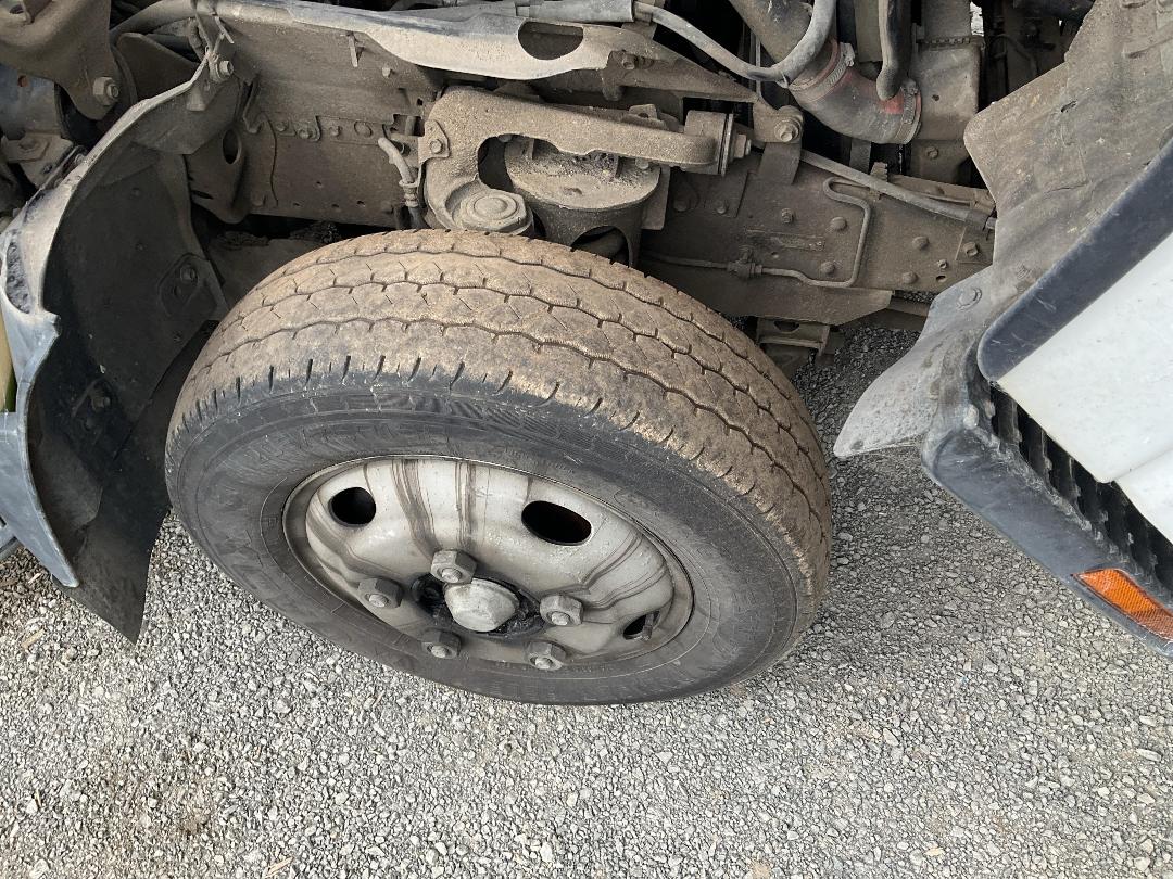 Photo '48' of Isuzu ELF 2 AXLE BOX BODY Box Body