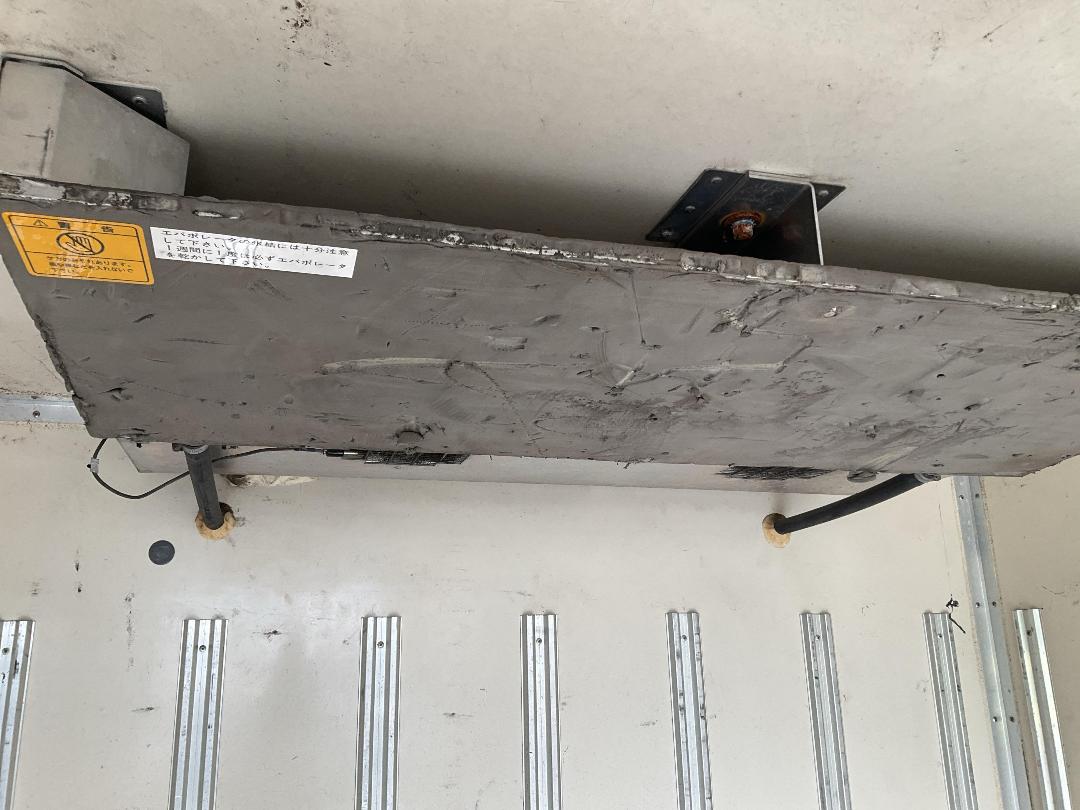 Photo '30' of Isuzu ELF 2 AXLE BOX BODY Box Body